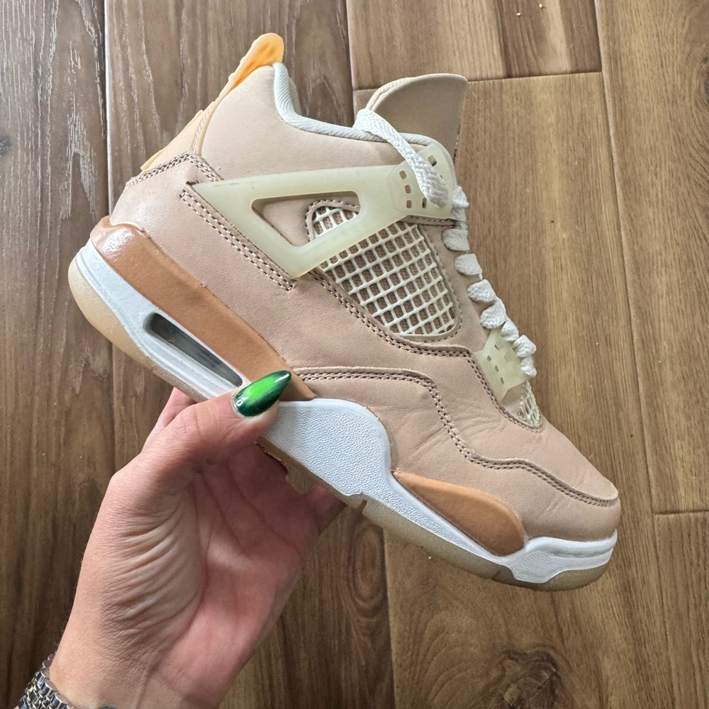 Jordan 4 Shimmer Women’s Size 6